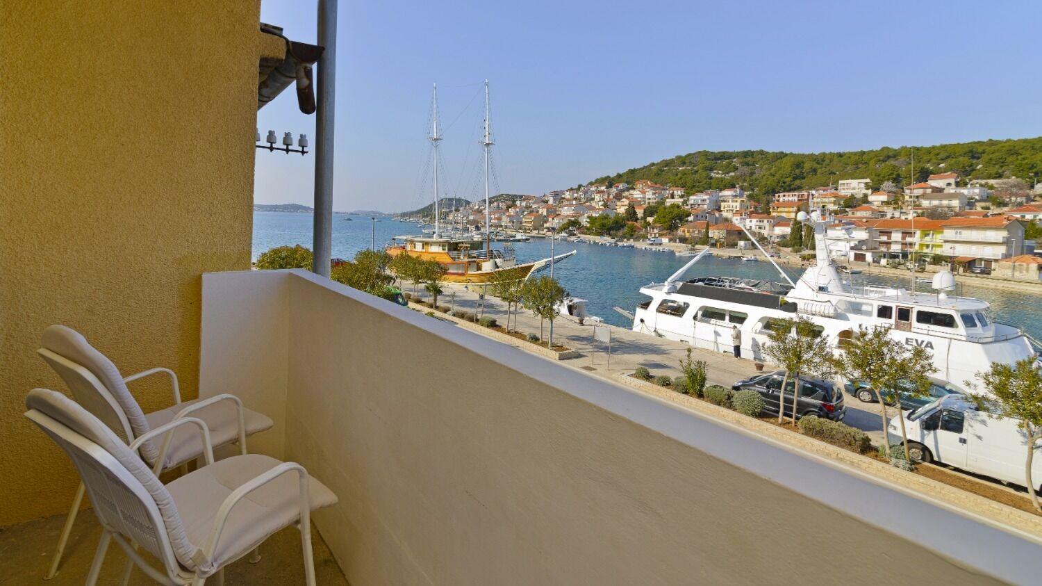 Apartments Ive - With Sea View Tisno Exterior foto