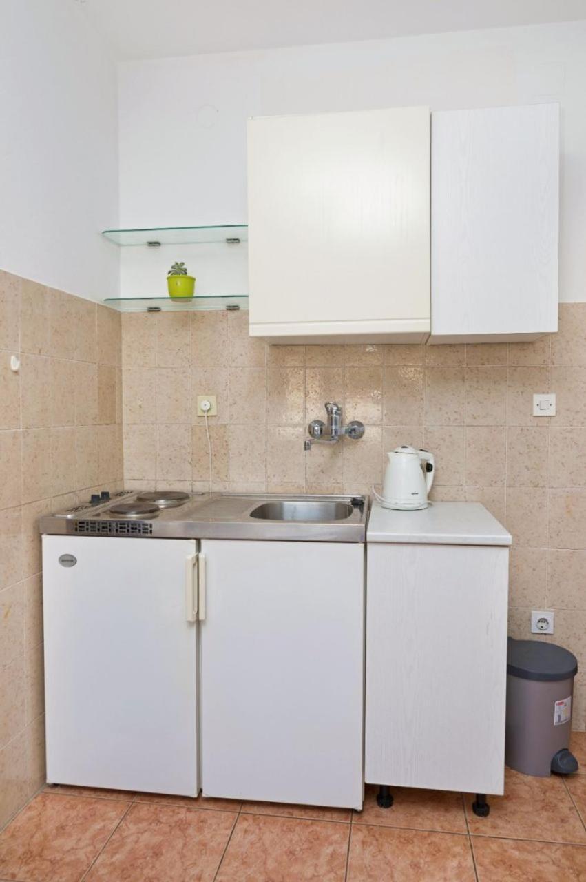 Apartments Ive - With Sea View Tisno Exterior foto